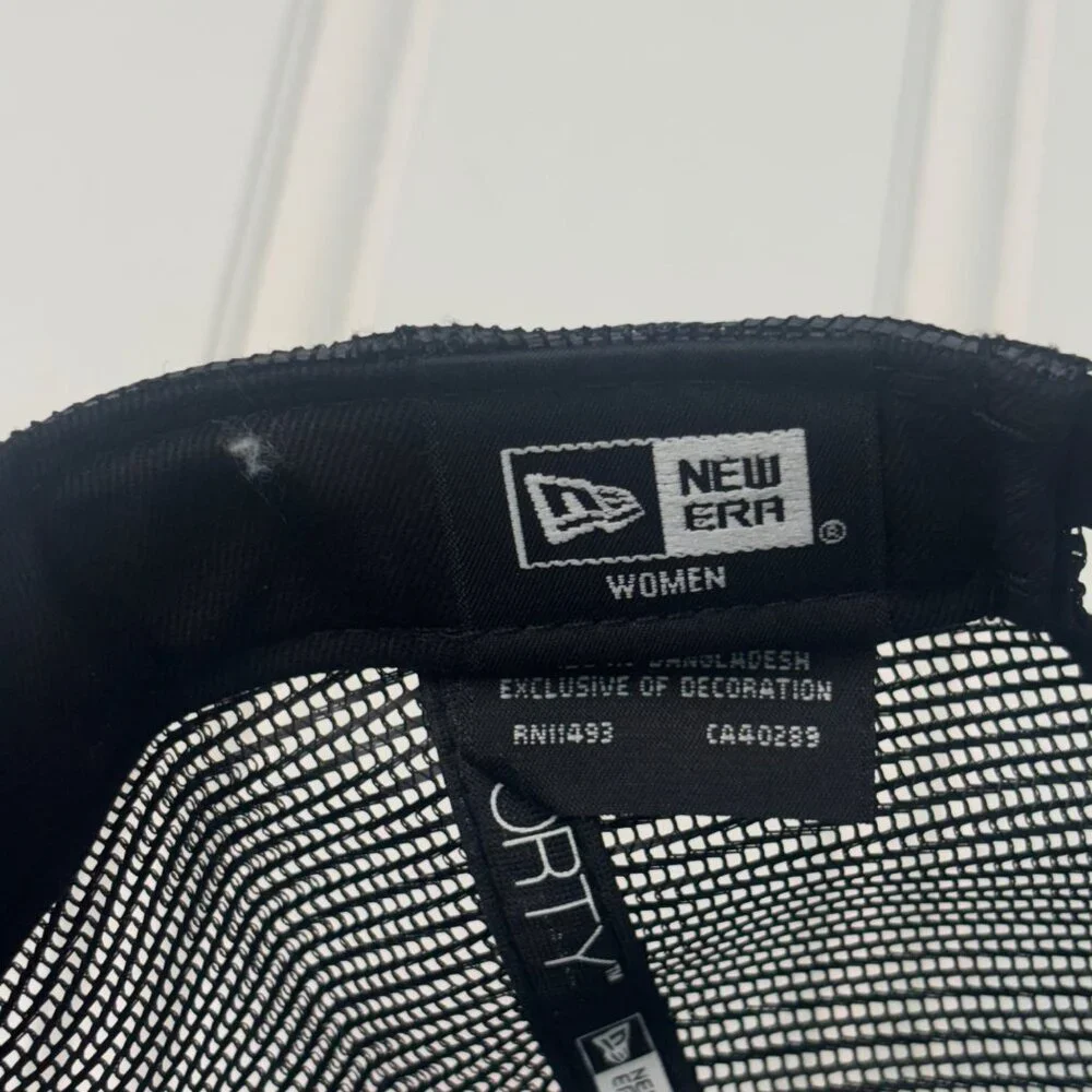 Women's New Era Black New Orleans Saints McGee Trucker 9FORTY Adjustable Hat - Picture 8 of 9